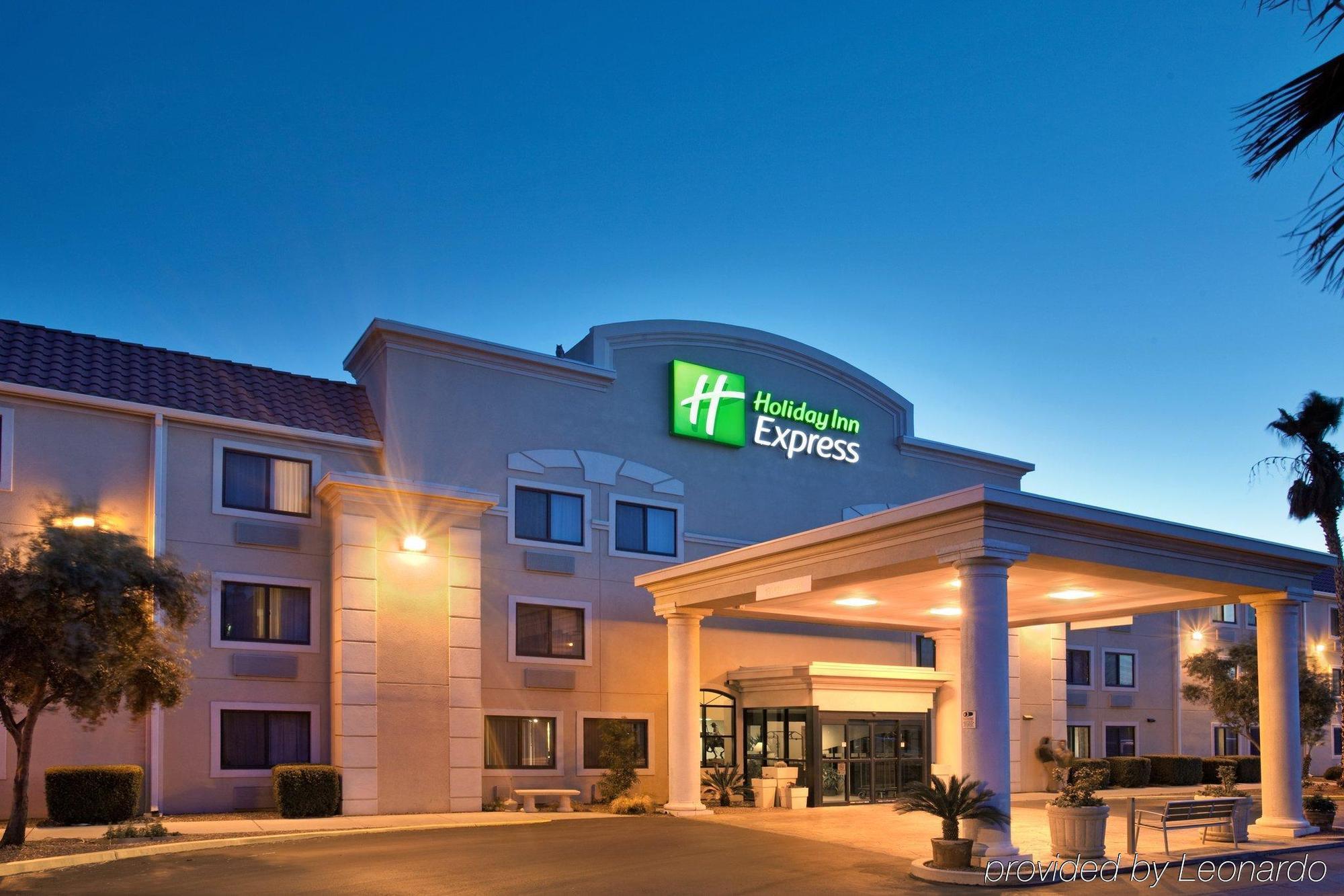 Holiday Inn Express Tucson-Airport By Ihg Exterior foto